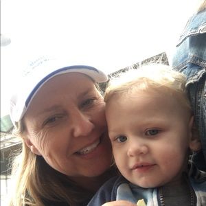 Meet your Posher, Debbie